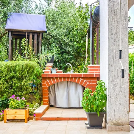 度假居 House With A Parking Space - 22433 普拉