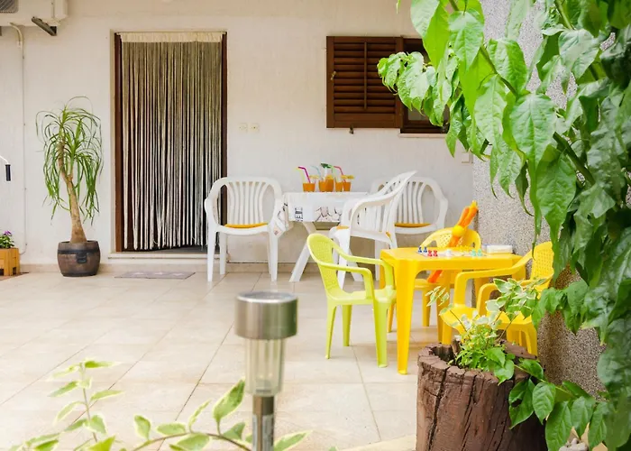 House With A Parking Space - 22433 Holiday home