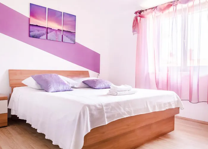 Будинок відпочинку House With A Parking Space - 22433