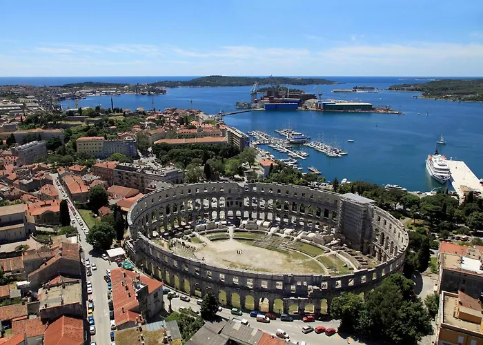 House With A Parking Space - 22433 Будинок відпочинку Пула